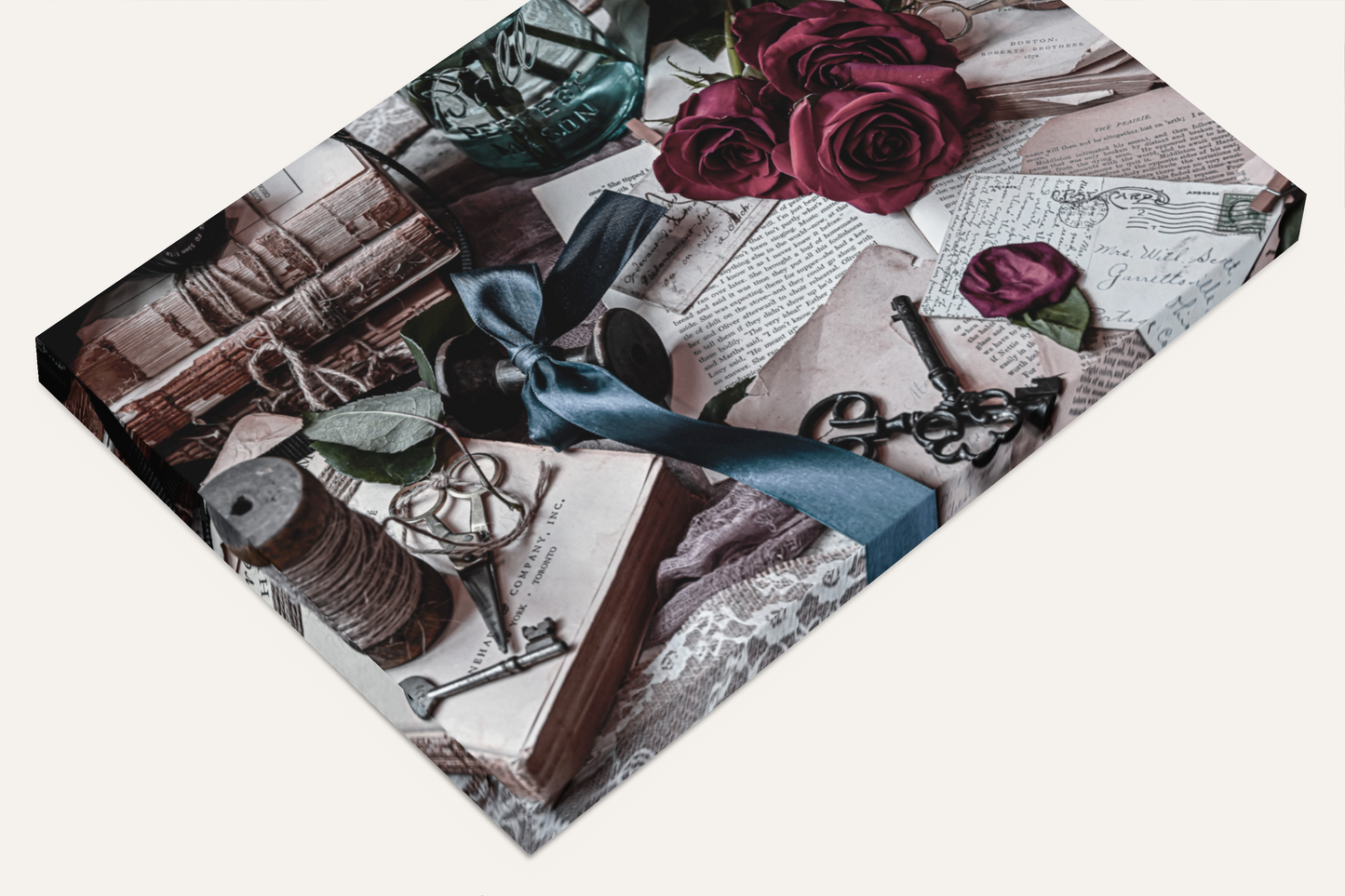 Decorative mouse pad with vintage-themed design featuring roses, keys, and lace.